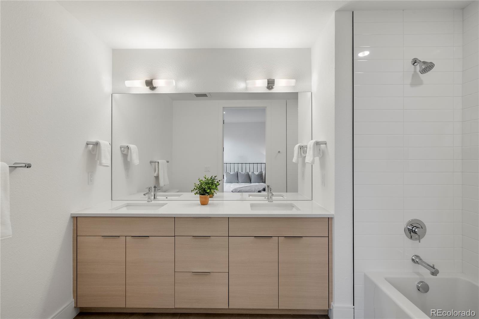 1811 N Williams Street