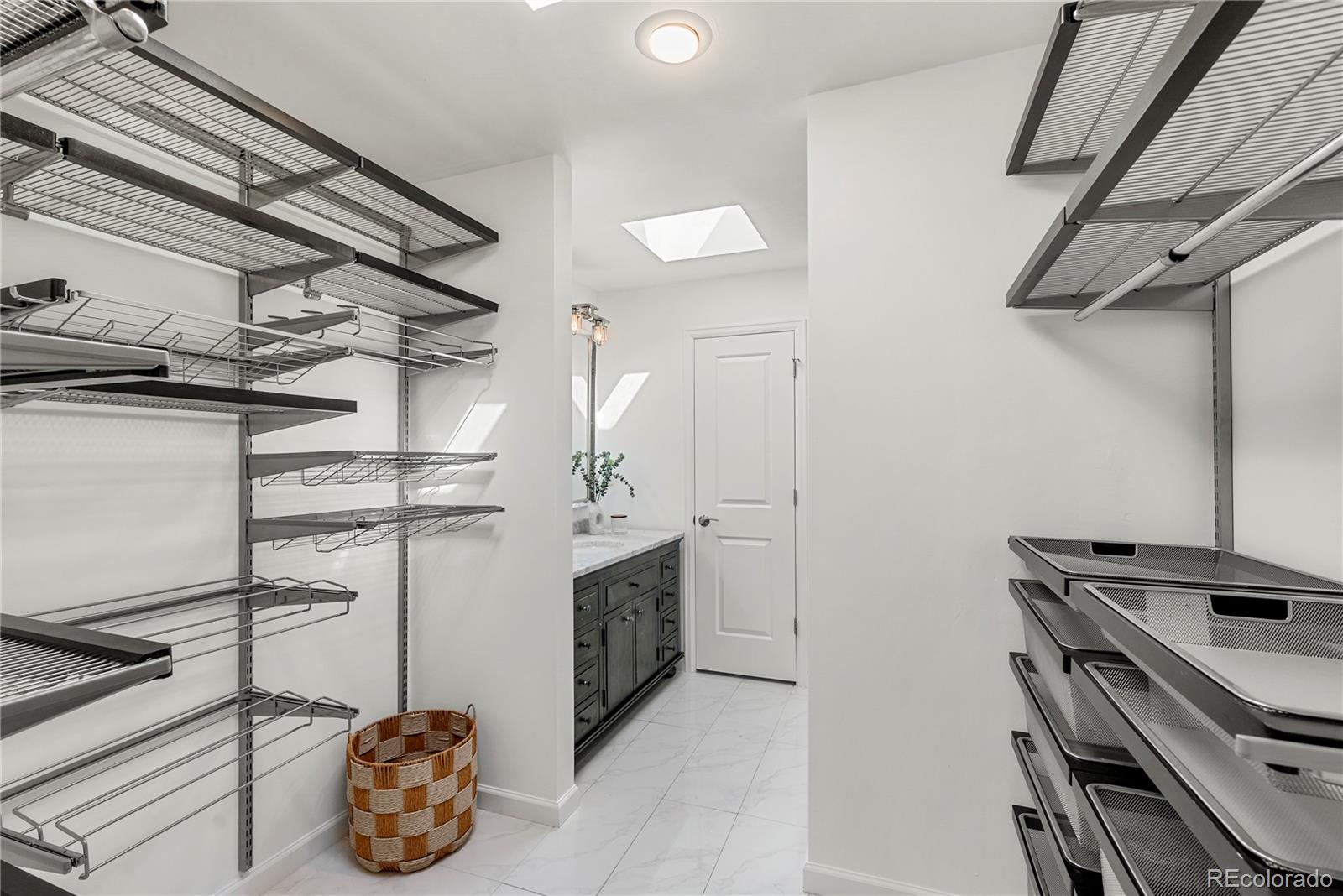 9591 E Orchard Drive