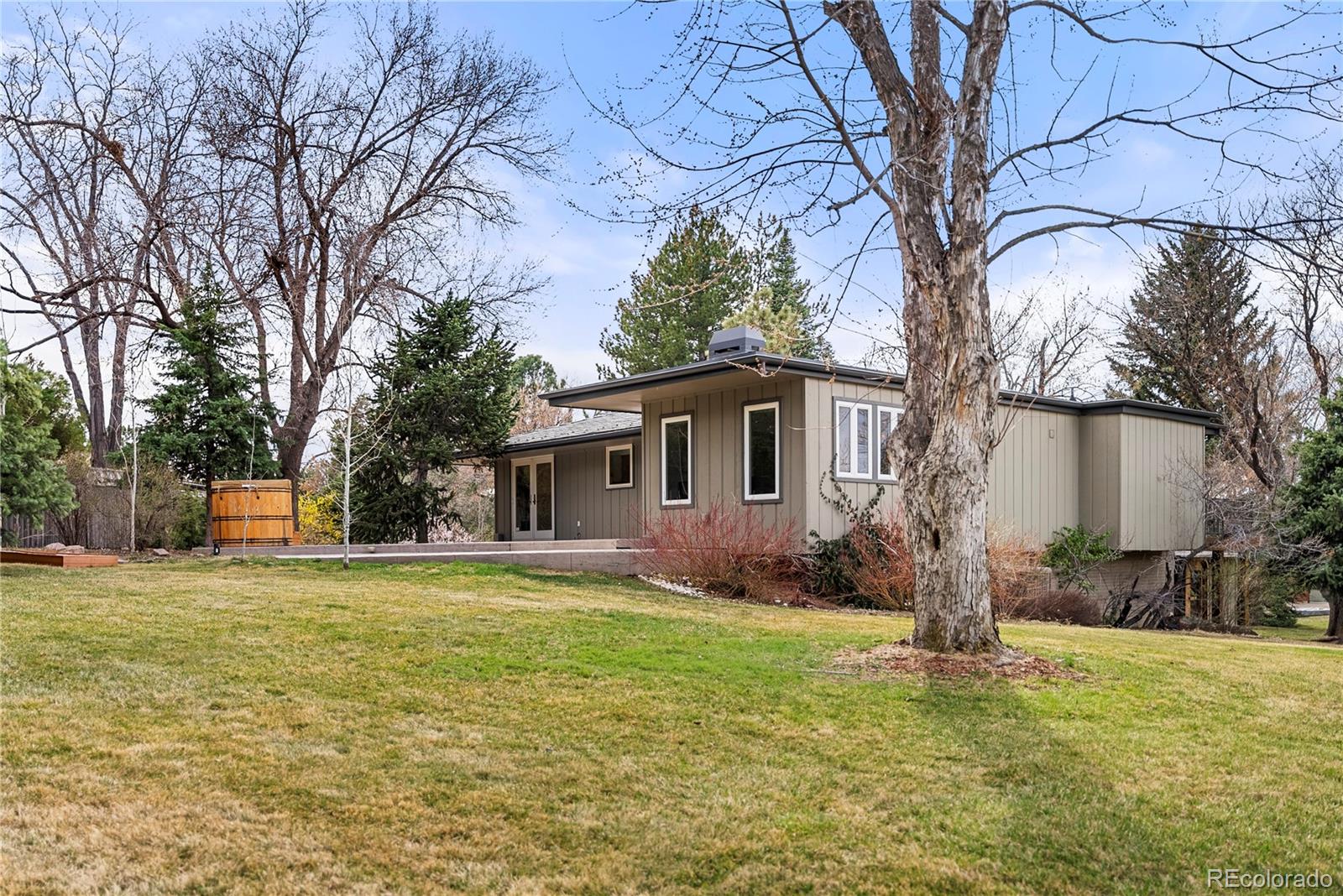 9591 E Orchard Drive