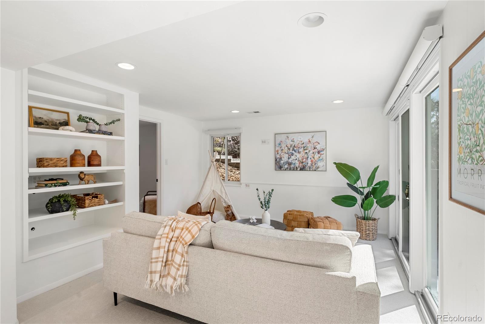 9591 E Orchard Drive