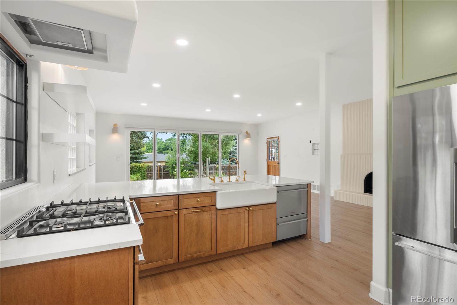 3445 S Clermont Street