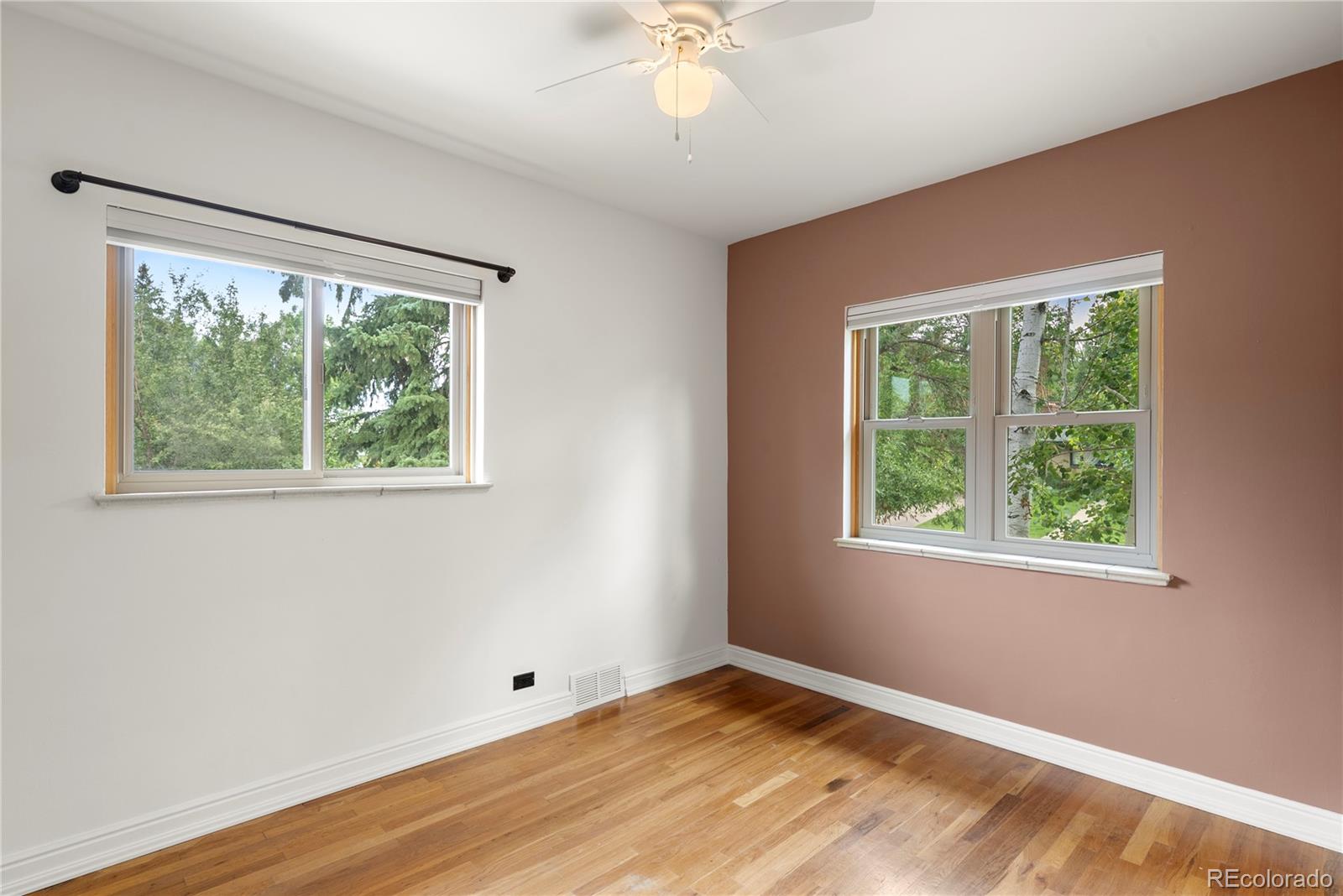 3445 S Clermont Street