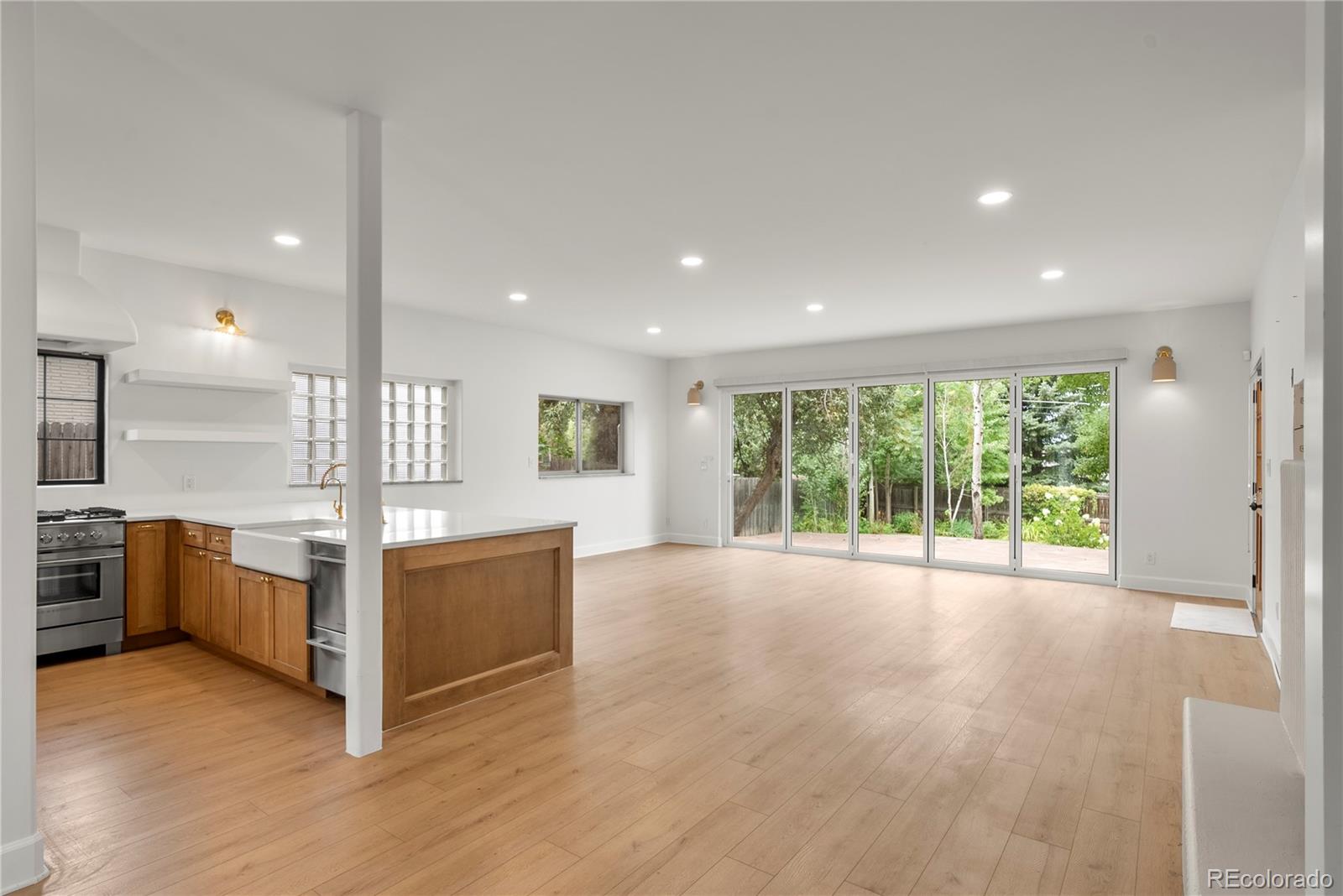 3445 S Clermont Street