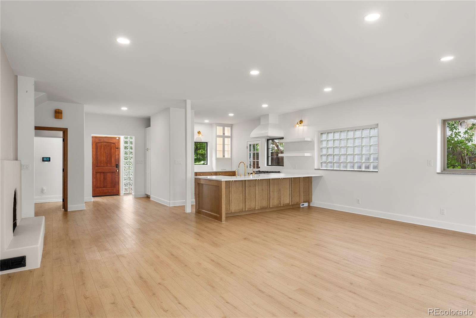 3445 S Clermont Street