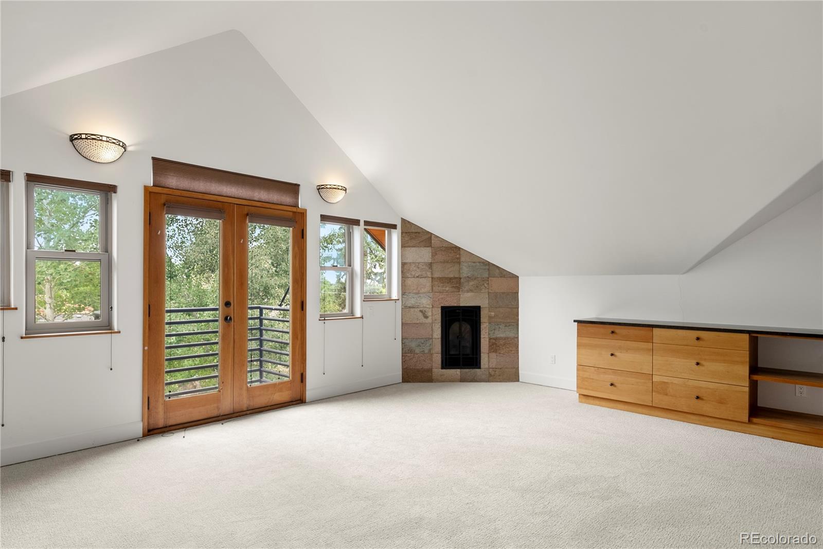 3445 S Clermont Street