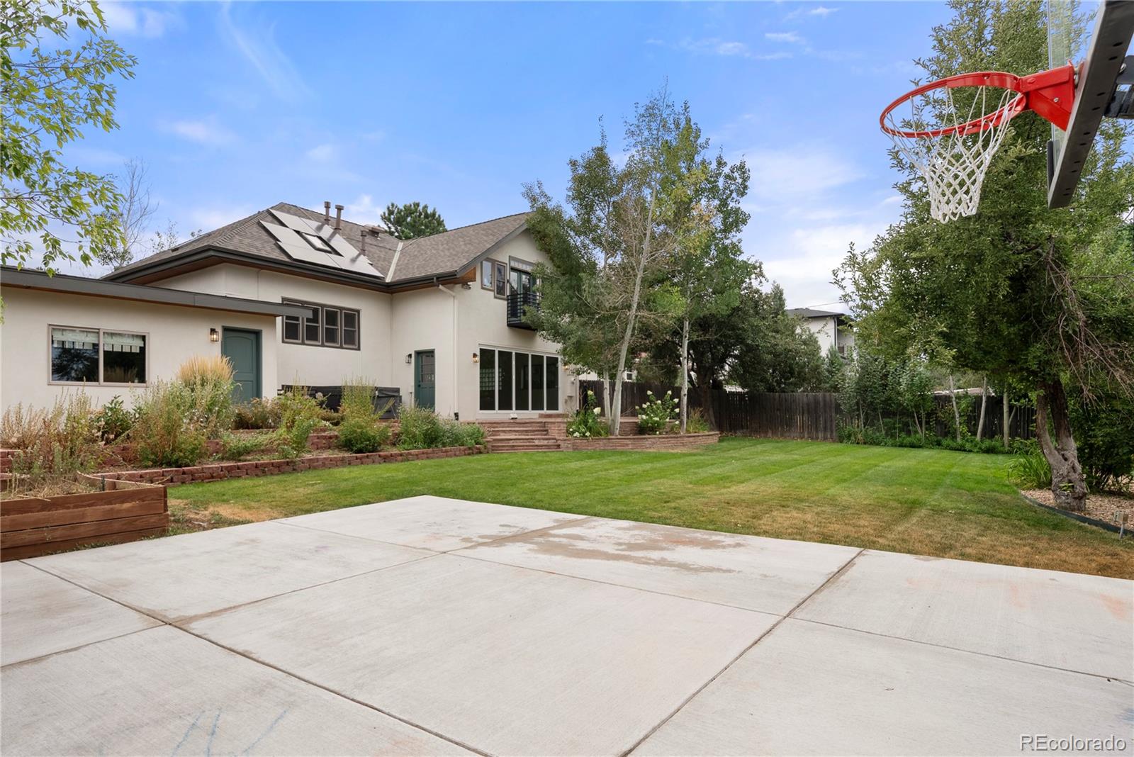 3445 S Clermont Street