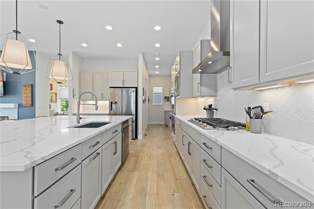 9750 E 62nd Drive