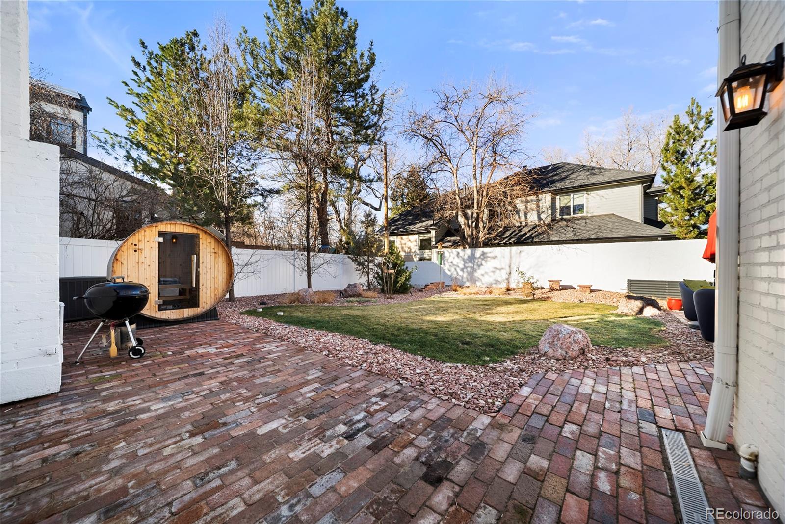 4949 E 6th Avenue Parkway