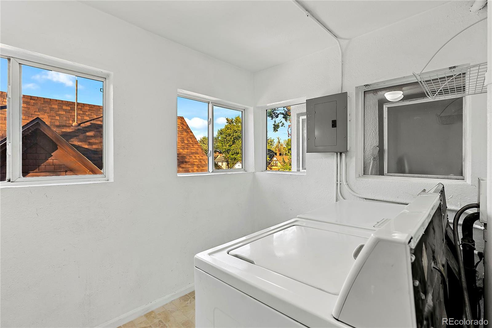 1305 E 13th Avenue Unit: 4