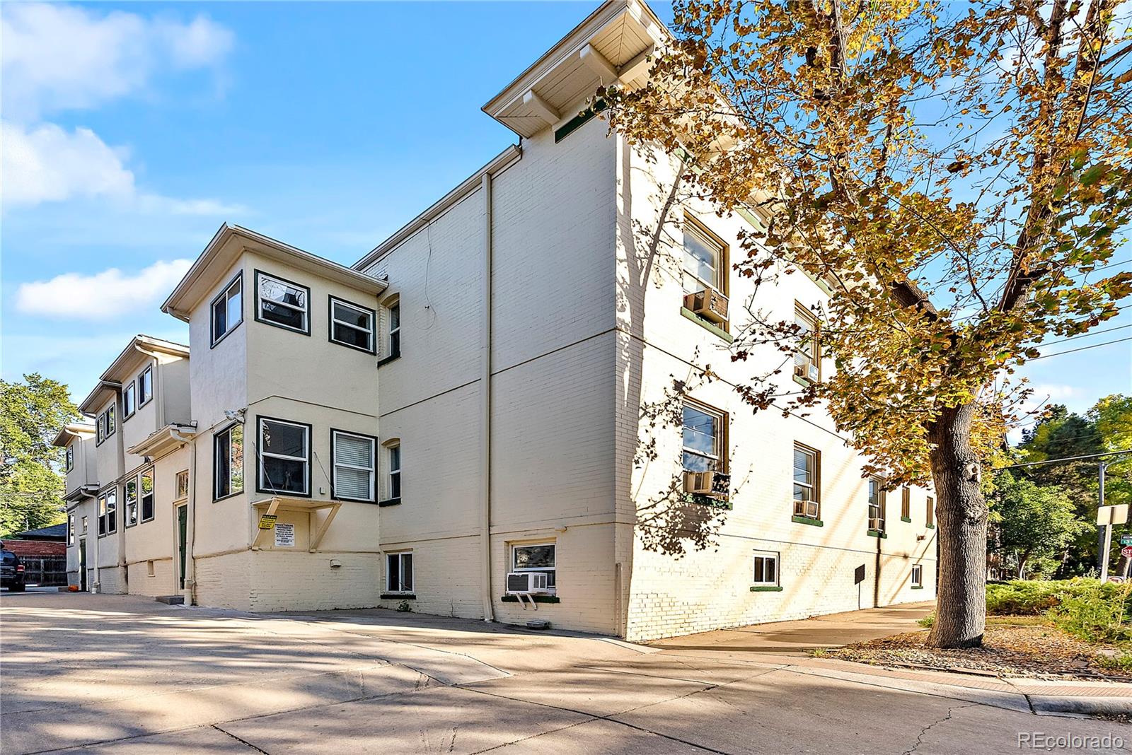 1305 E 13th Avenue Unit: 4