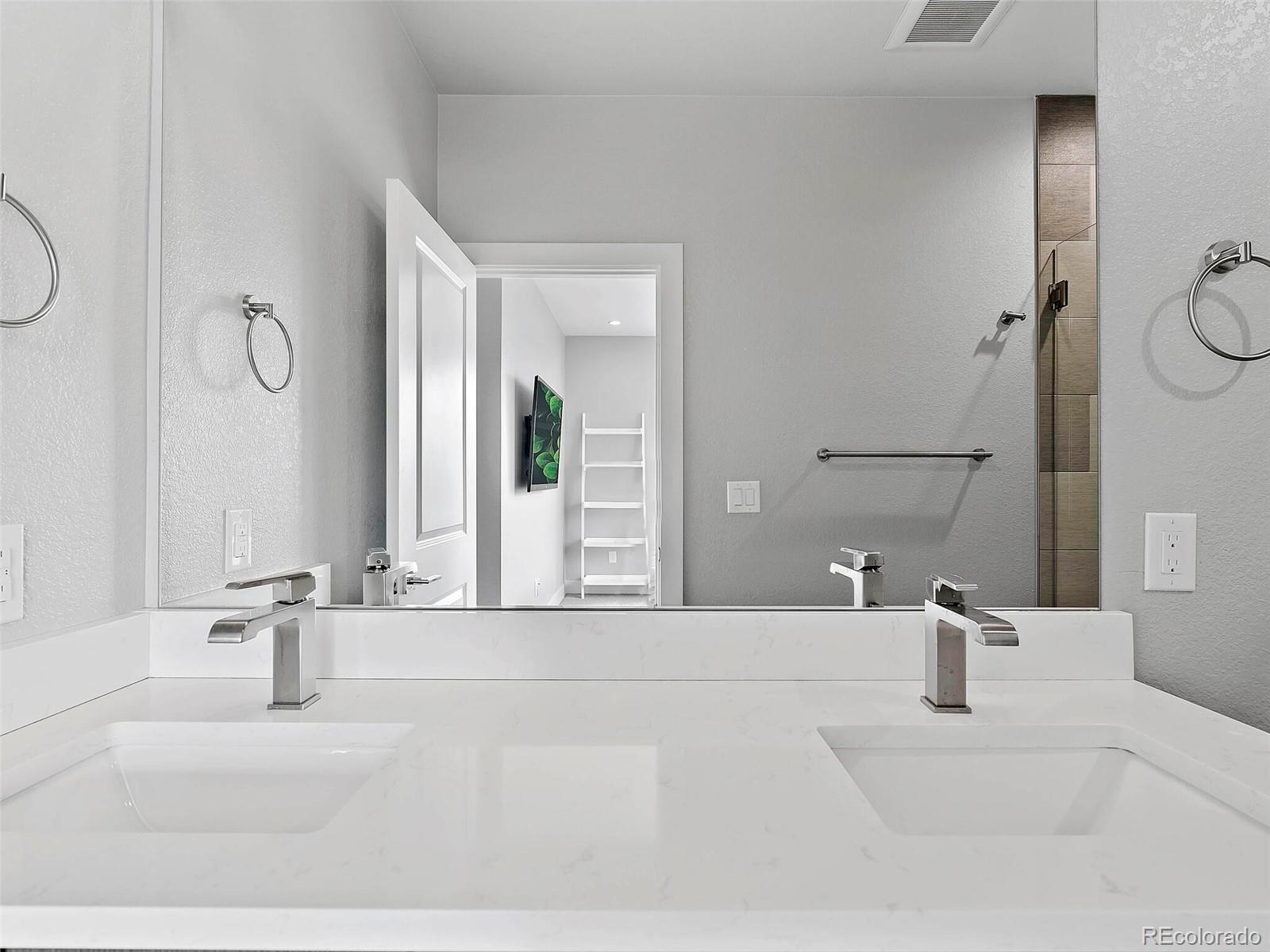 2737 W 24th Avenue Unit: 1