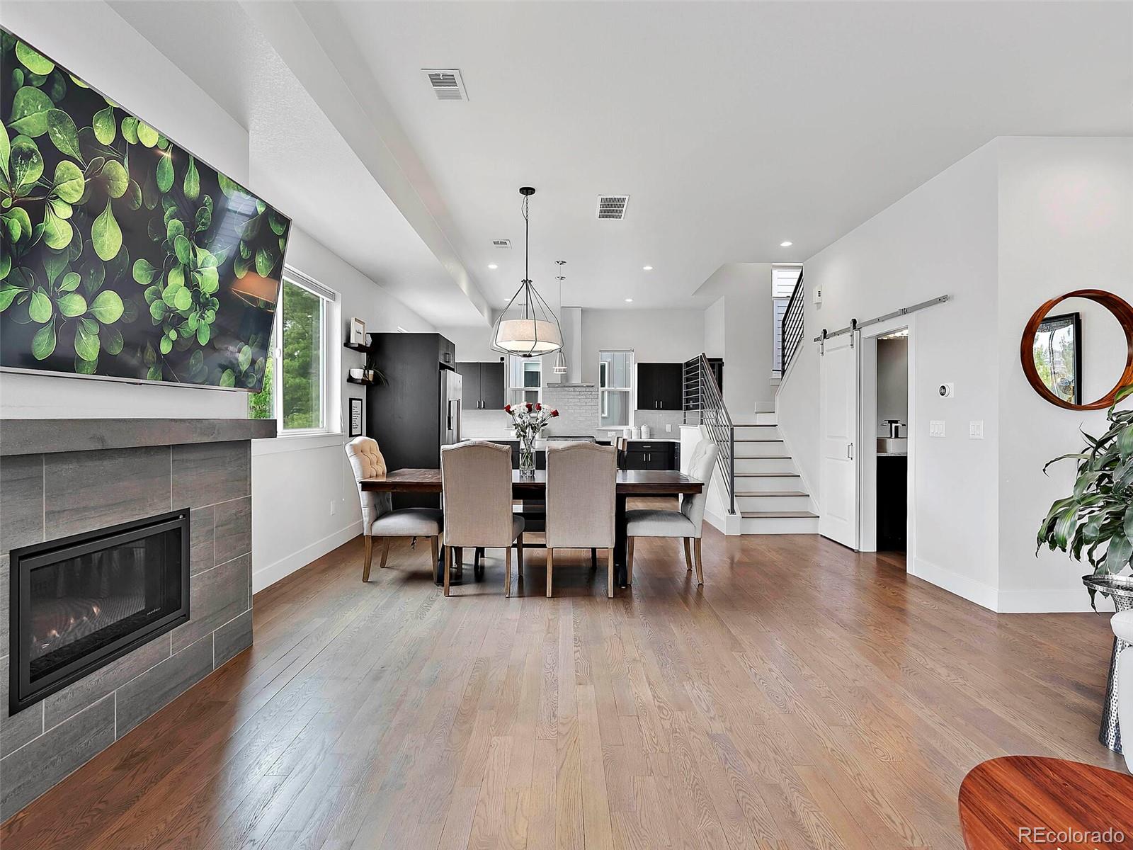 2737 W 24th Avenue Unit: 1