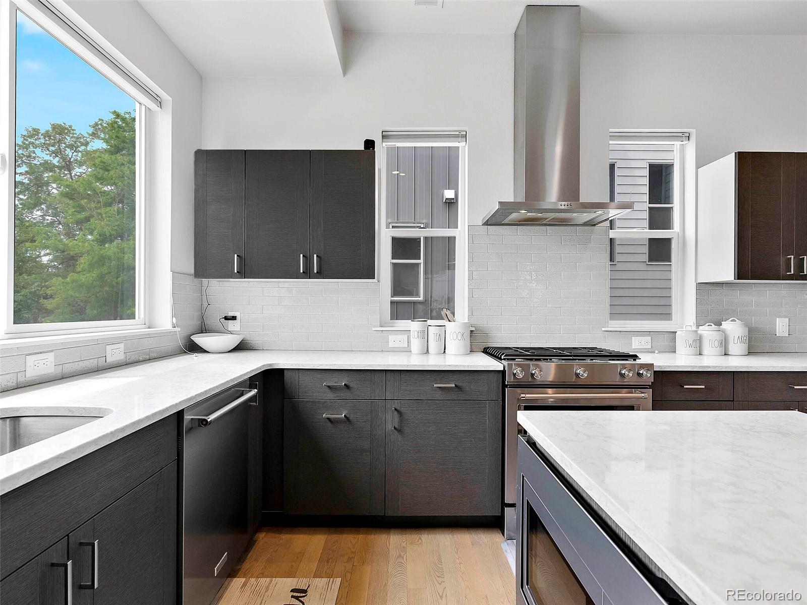 2737 W 24th Avenue Unit: 1