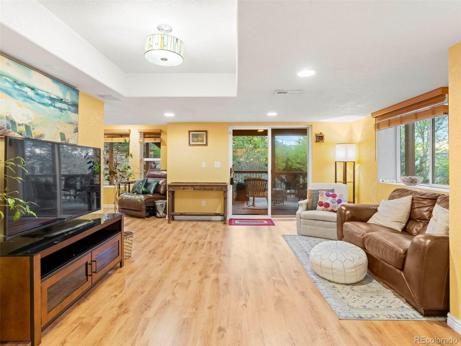 10193 Meadowbriar Lane