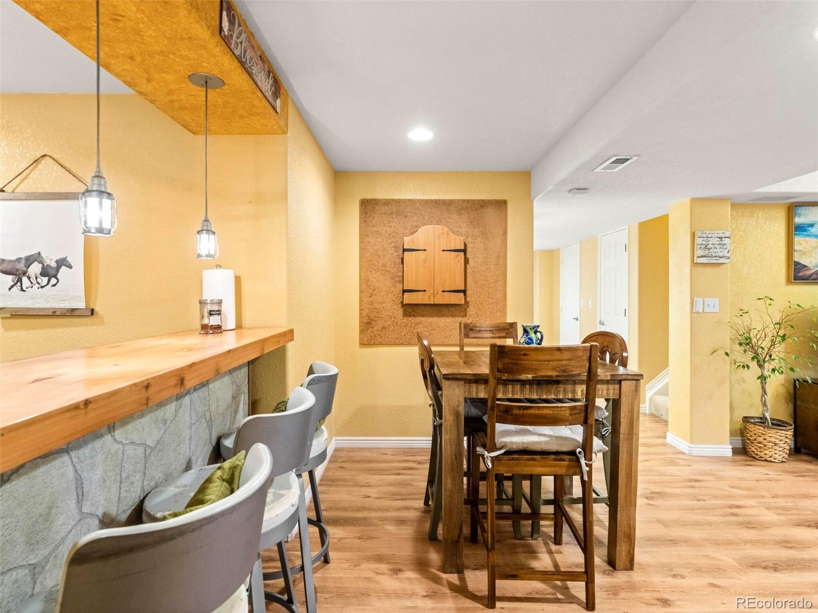 10193 Meadowbriar Lane