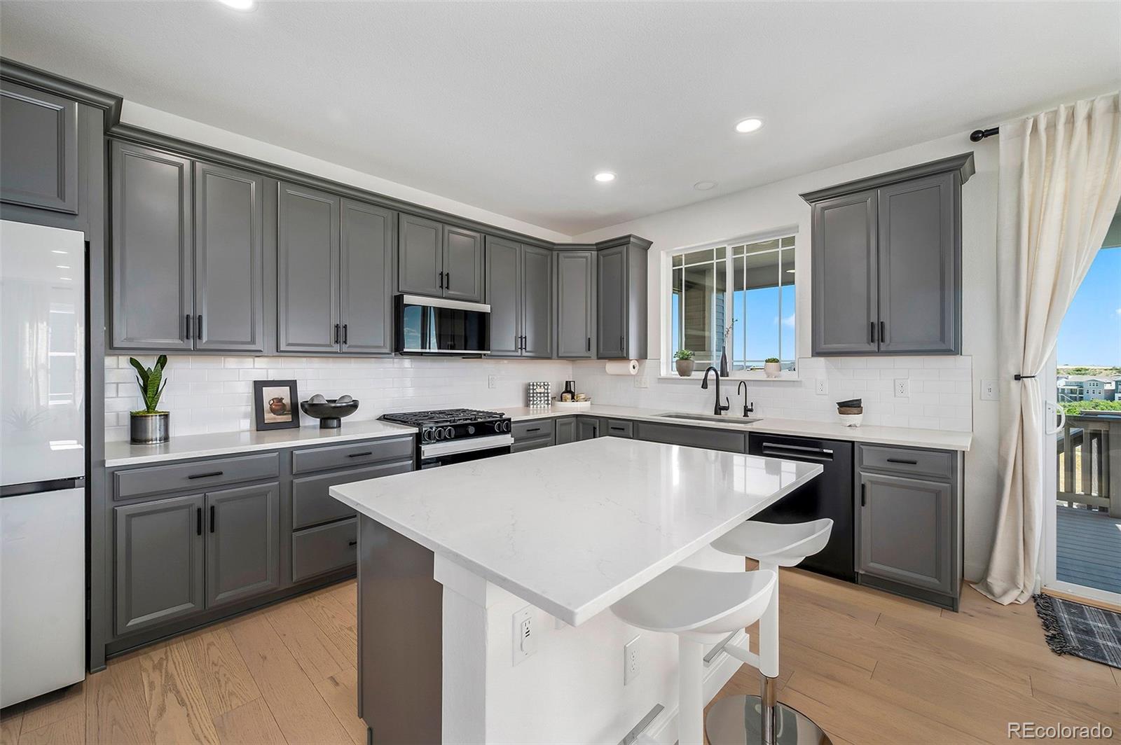 1655 Stable View Drive