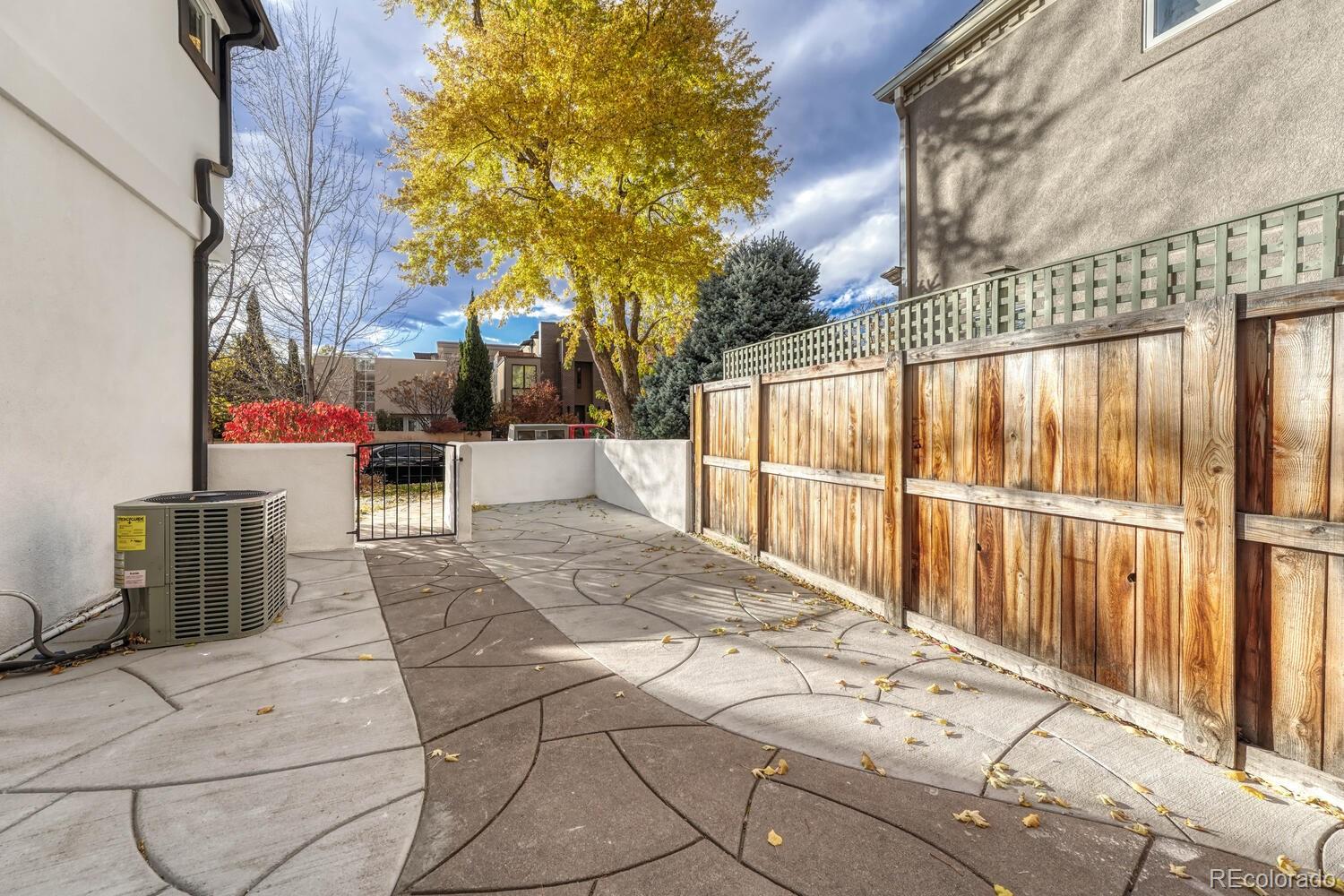 522 Columbine Street
