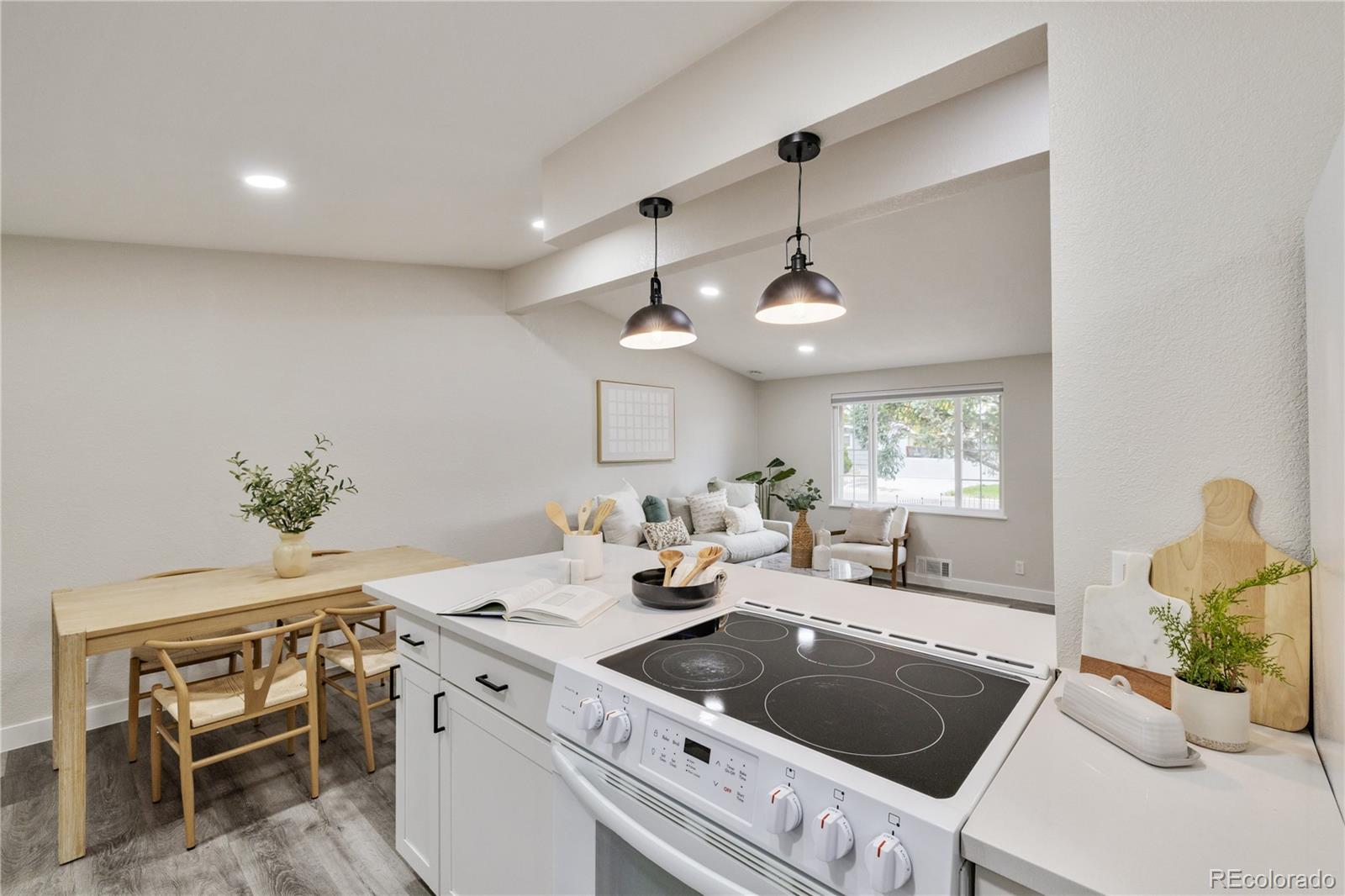 7809 Greenleaf Lane