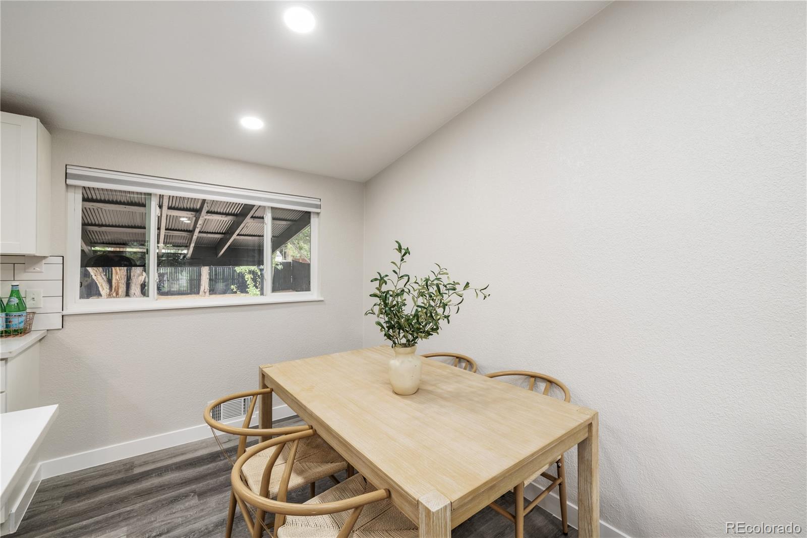 7809 Greenleaf Lane