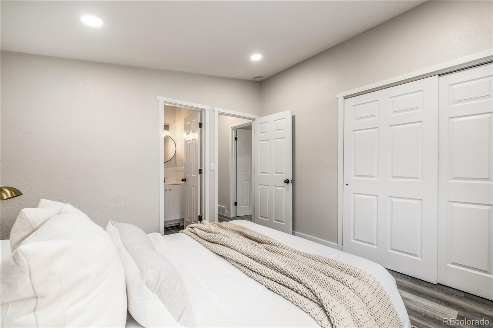 7809 Greenleaf Lane