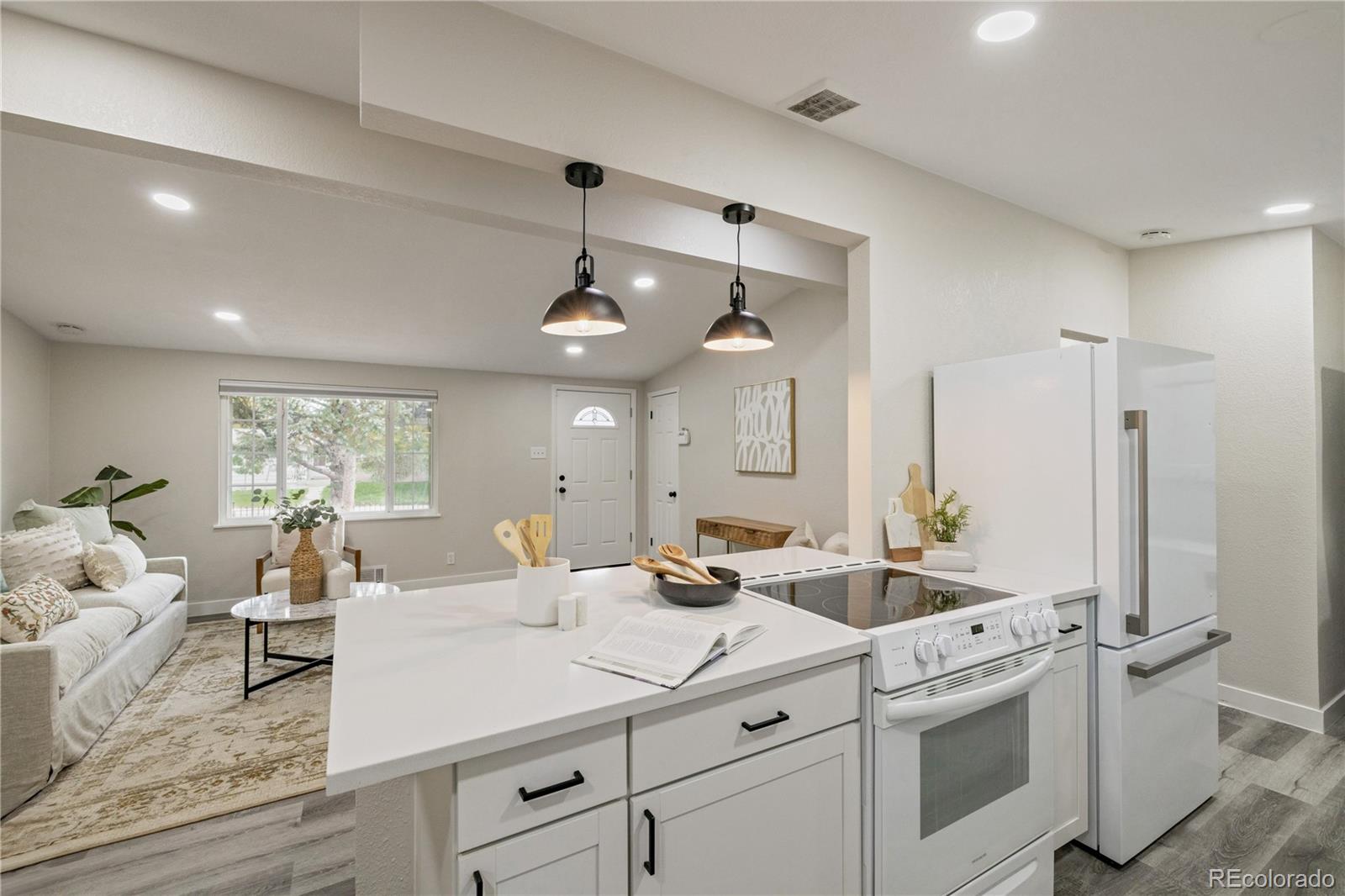 7809 Greenleaf Lane