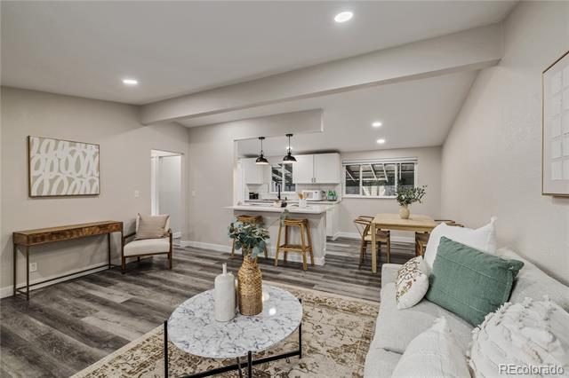 7809 Greenleaf Lane