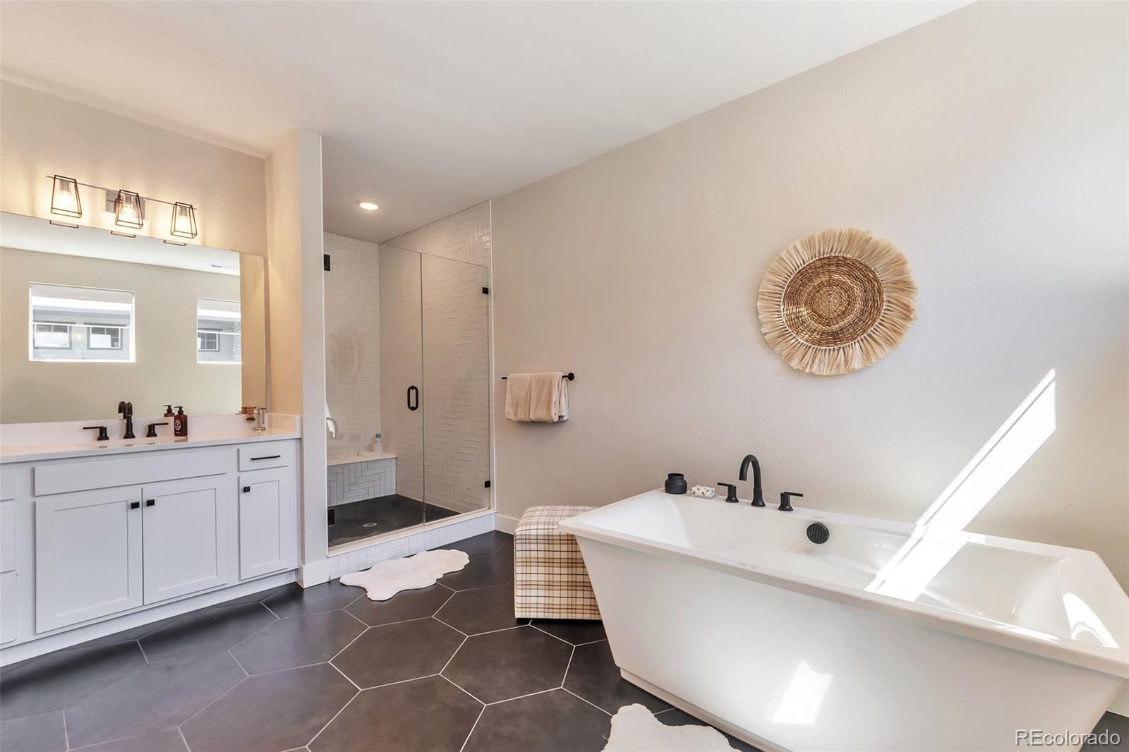 6468 Stable View Street