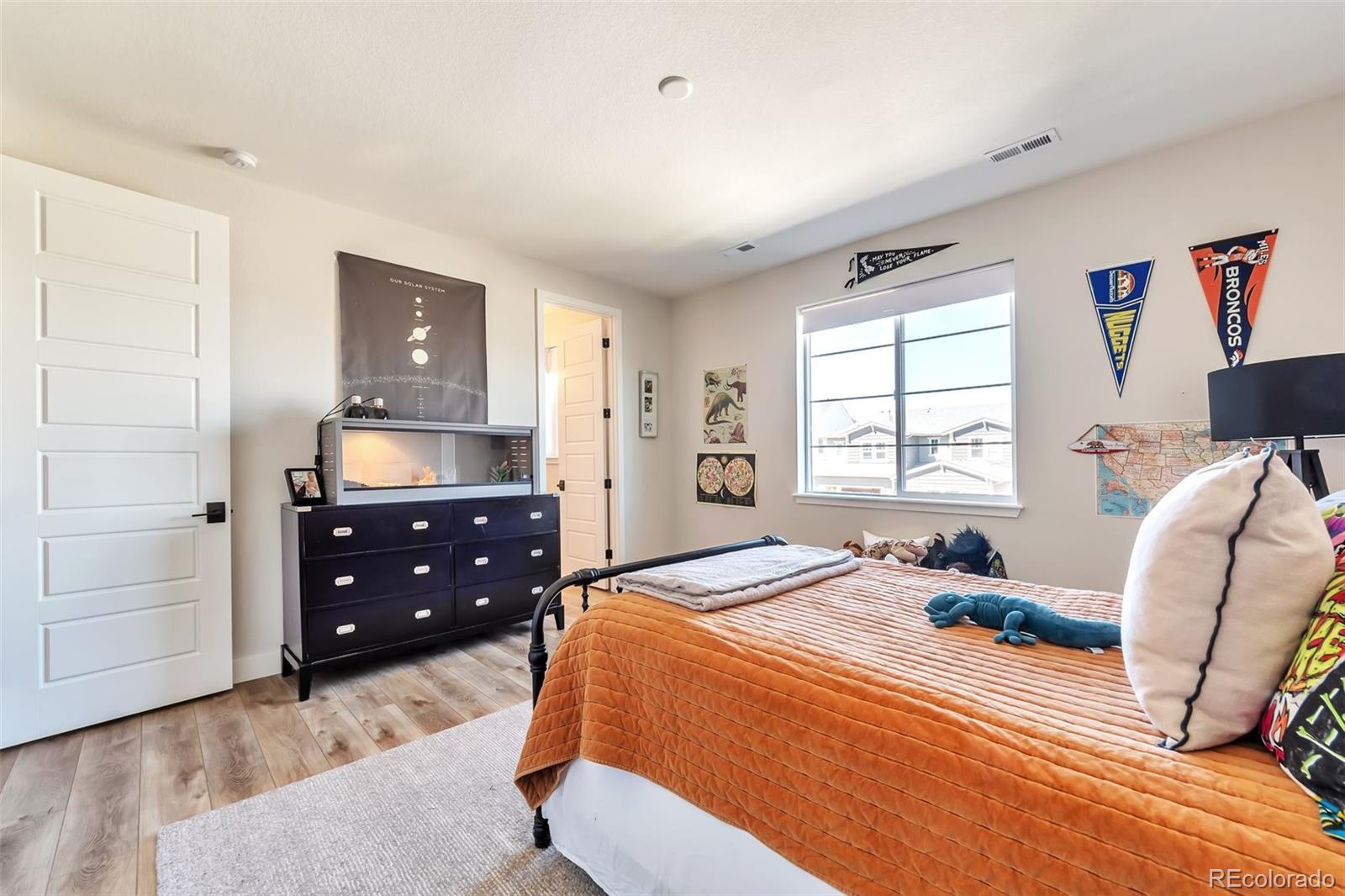 6468 Stable View Street