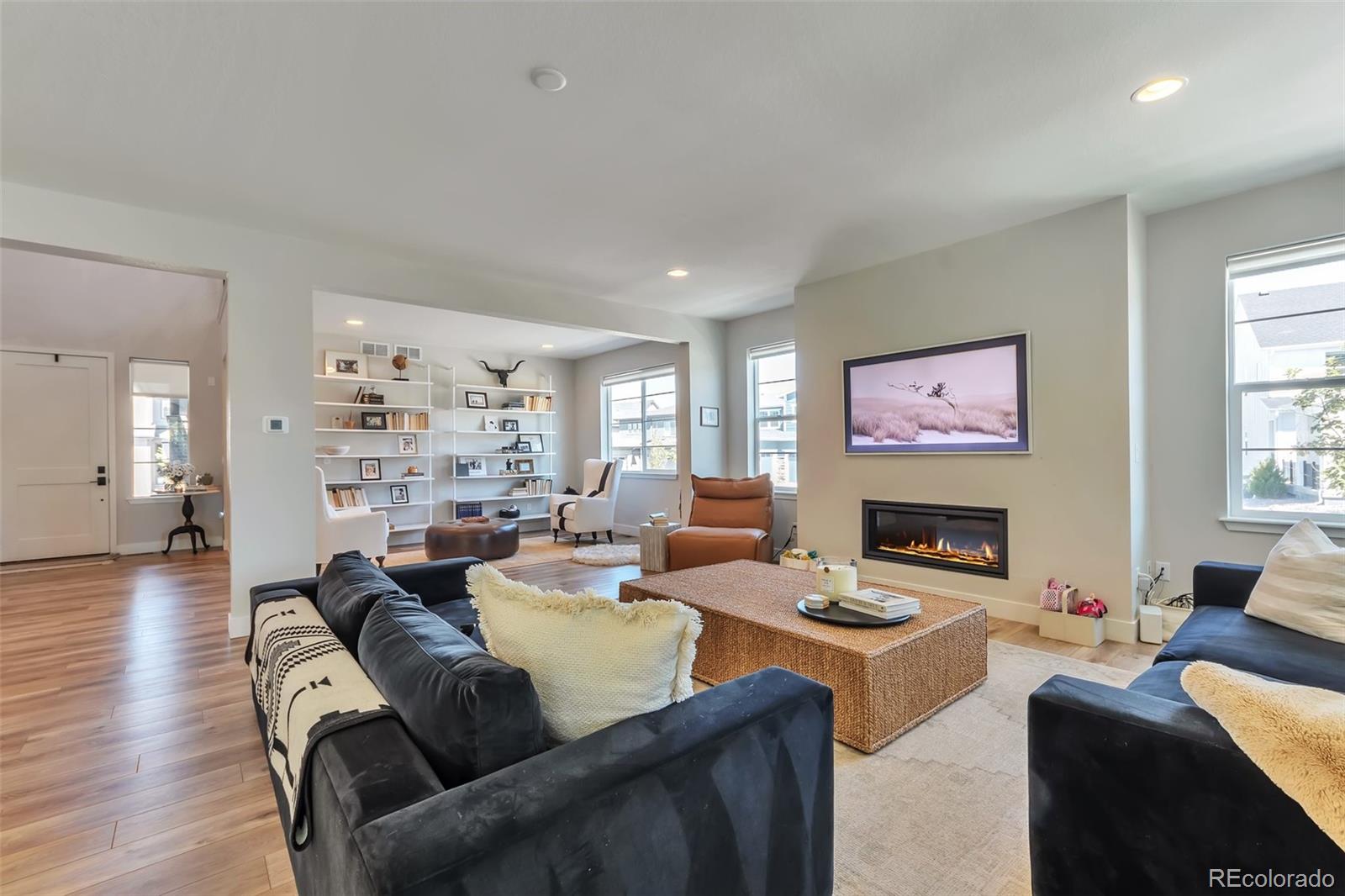 6468 Stable View Street