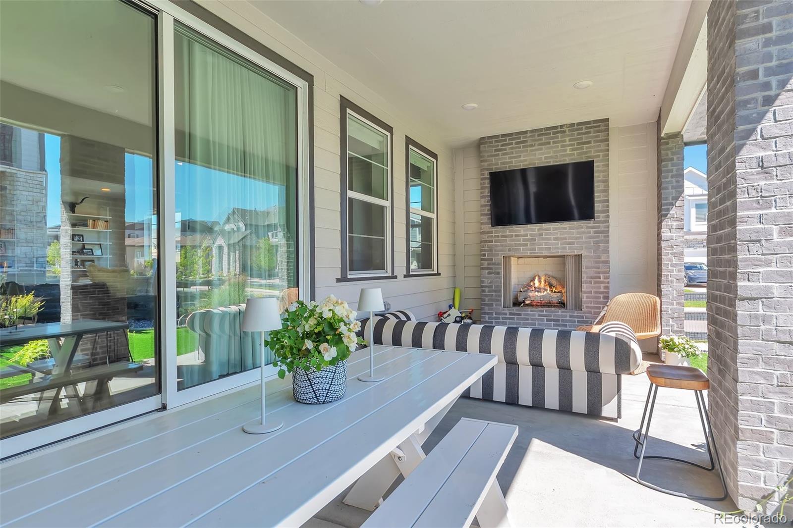 6468 Stable View Street