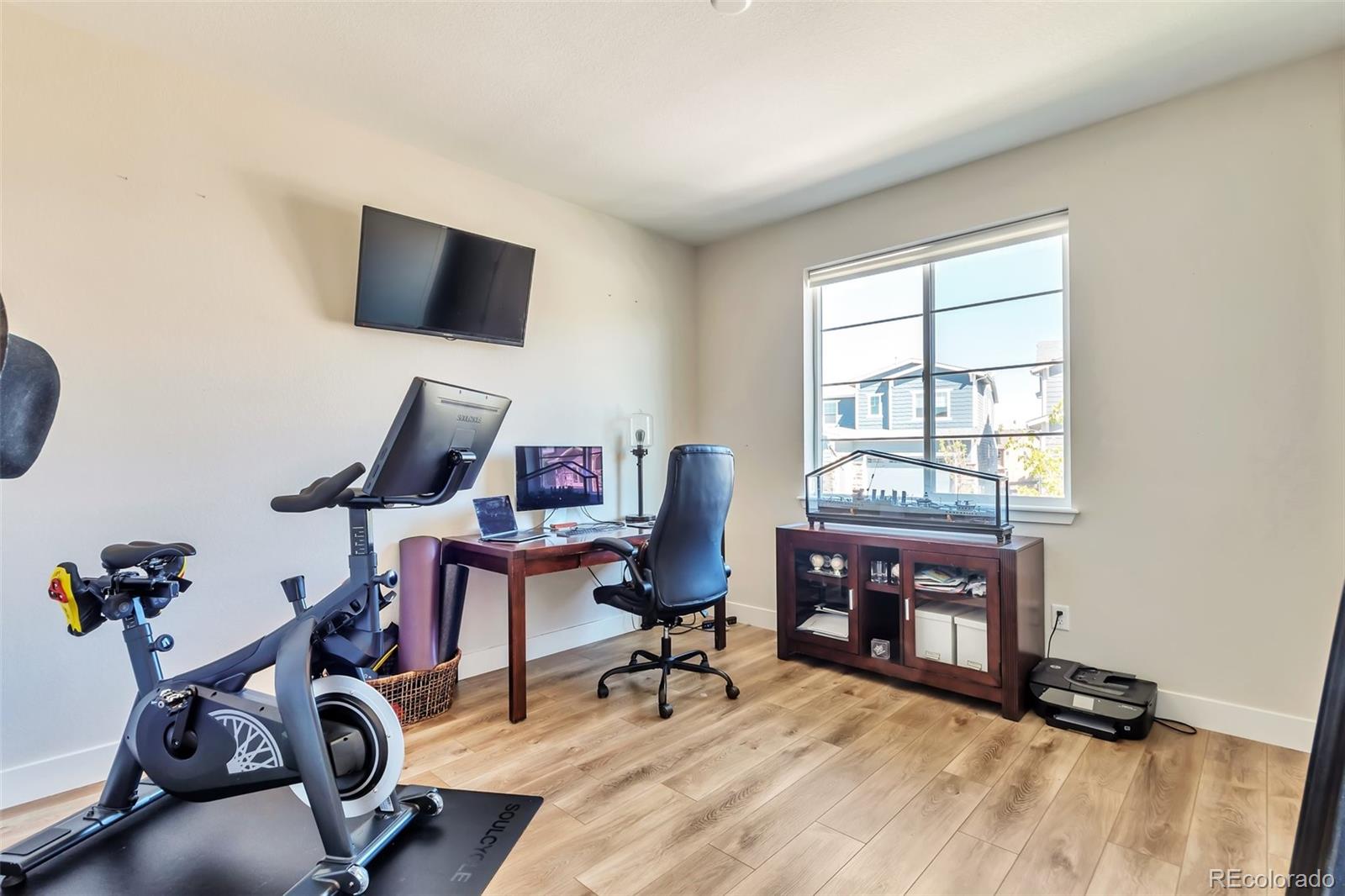 6468 Stable View Street