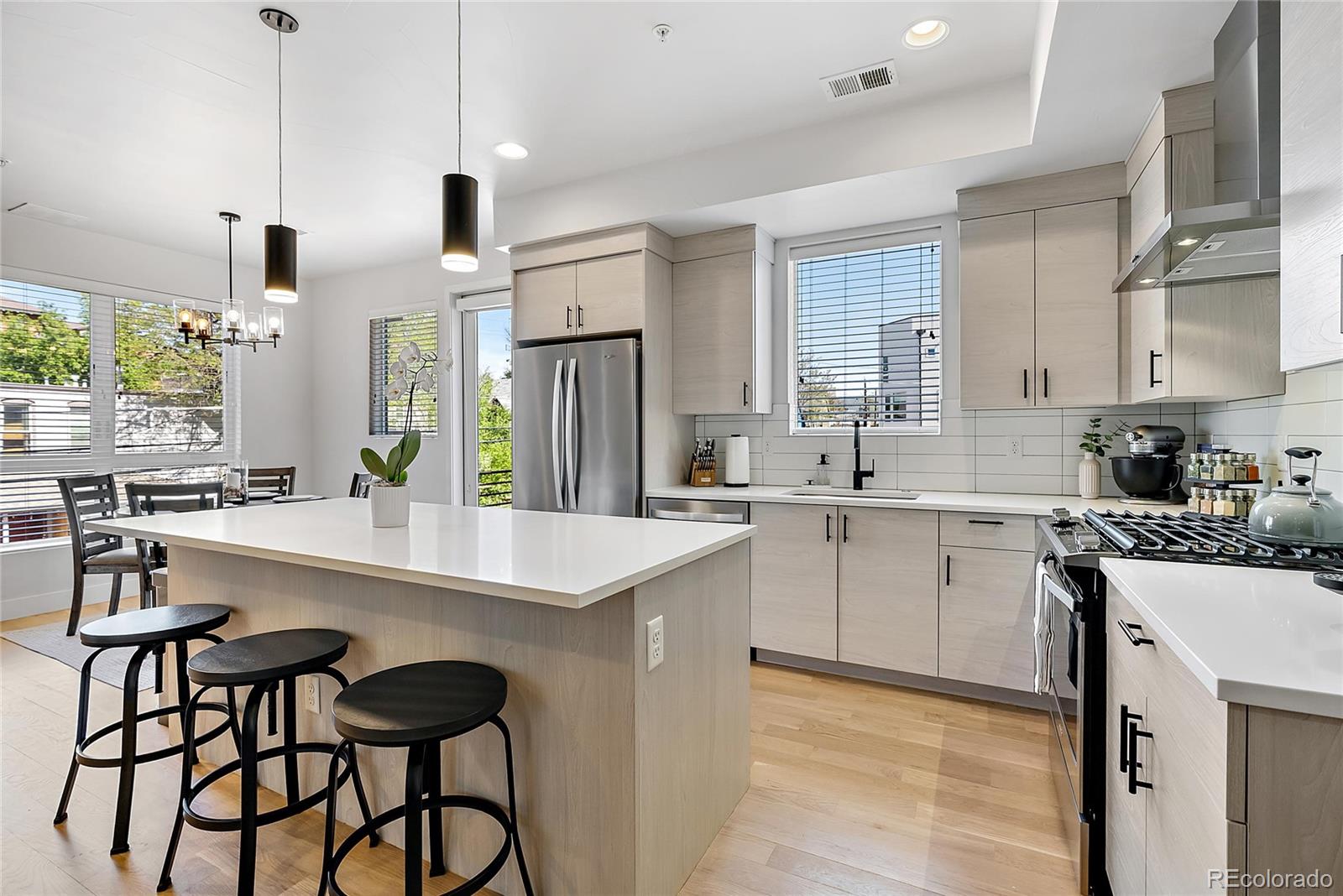 2939 W 23rd Avenue Unit: 6