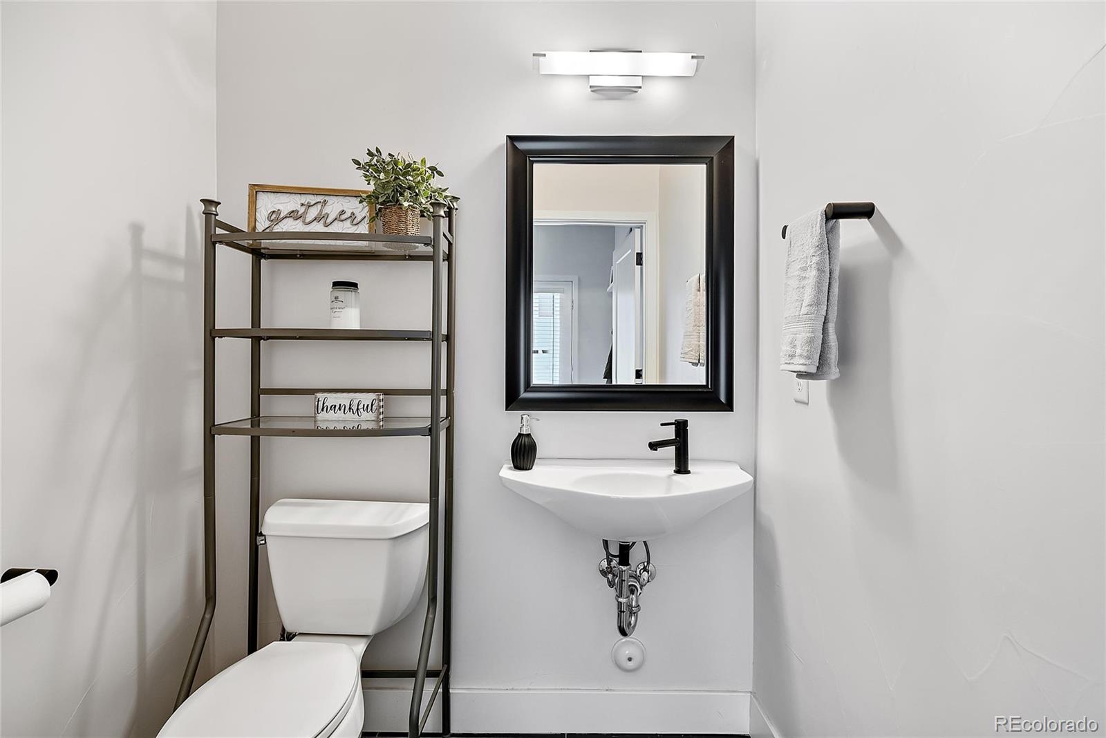 2939 W 23rd Avenue Unit: 6