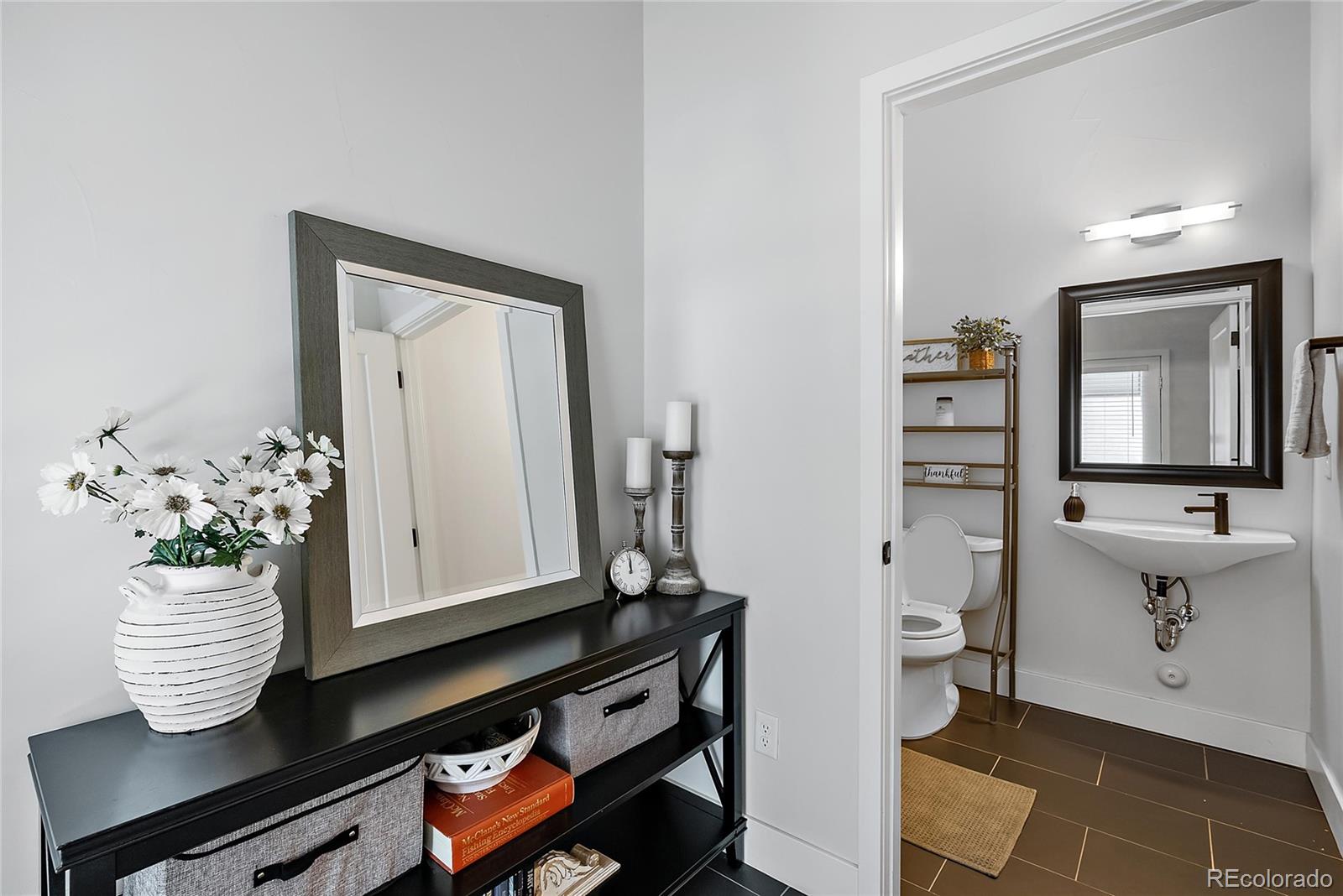 2939 W 23rd Avenue Unit: 6