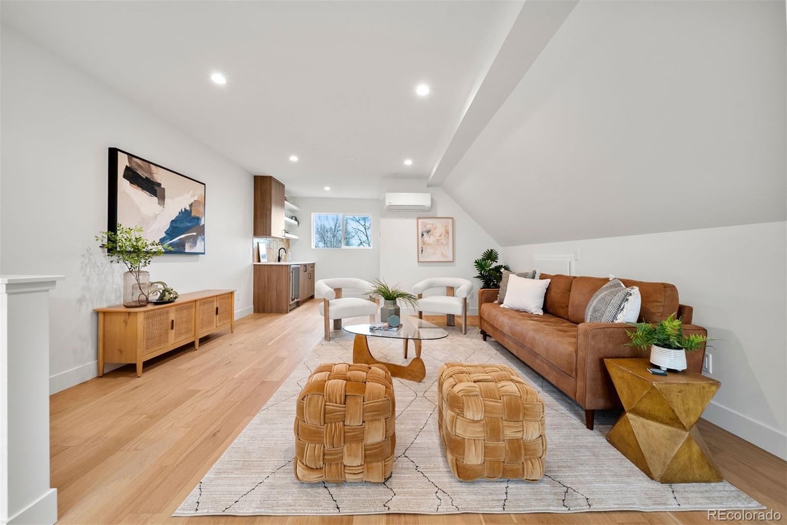 2452 S Cherokee Street