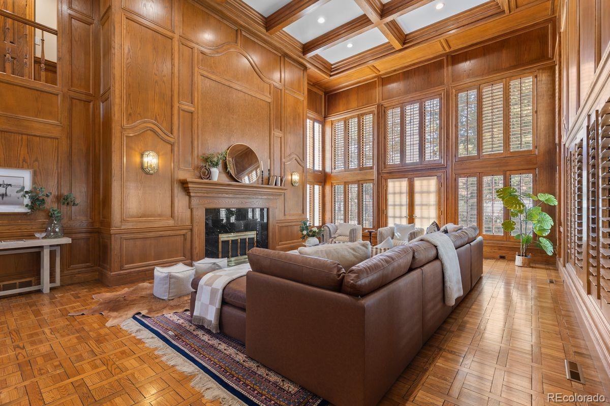 4703 S Elizabeth Court