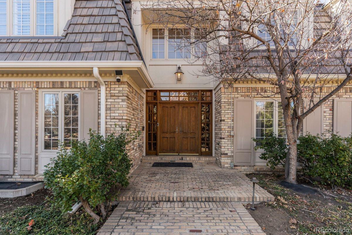 4703 S Elizabeth Court