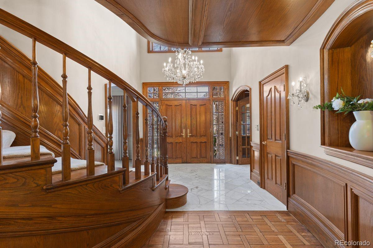 4703 S Elizabeth Court