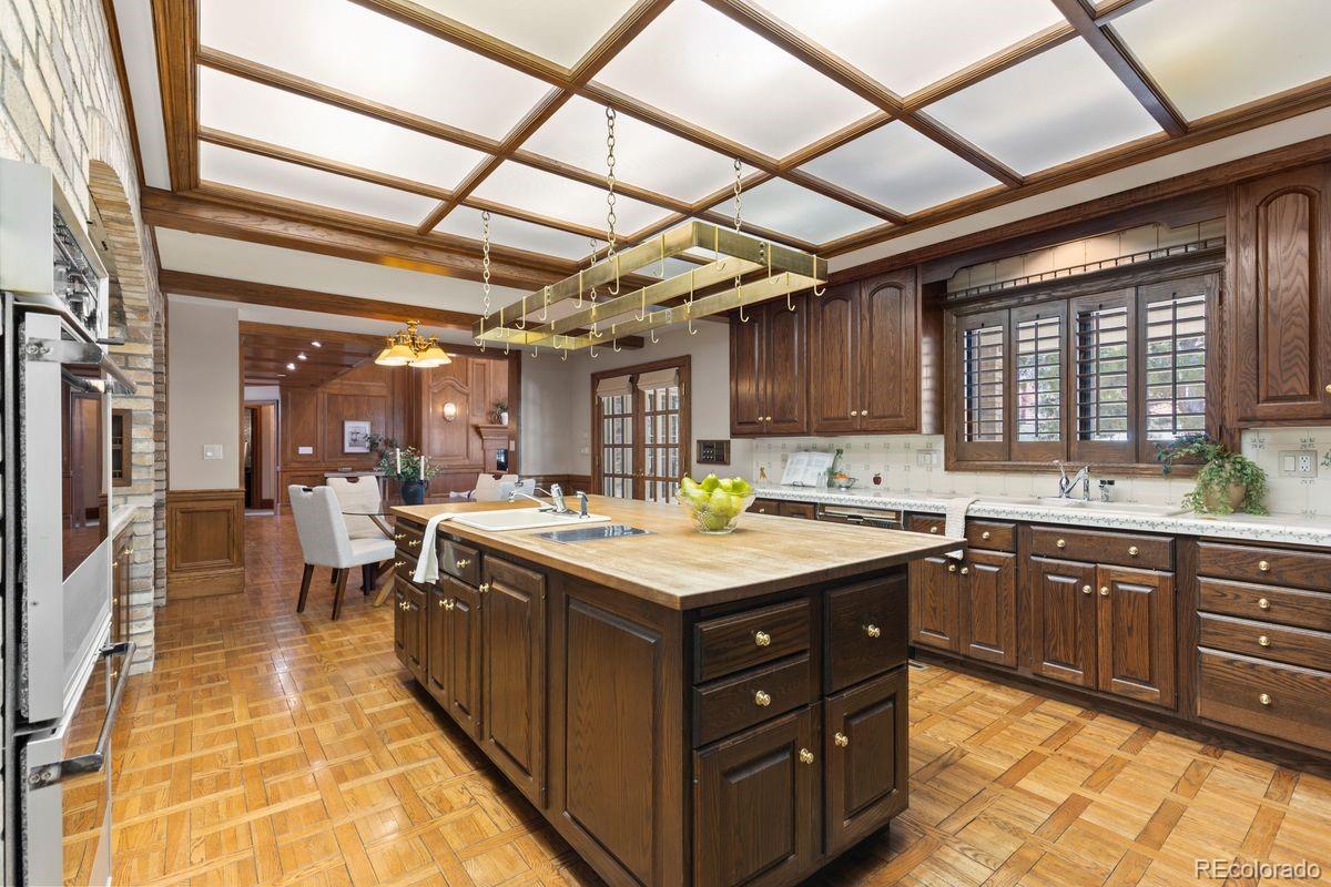 4703 S Elizabeth Court