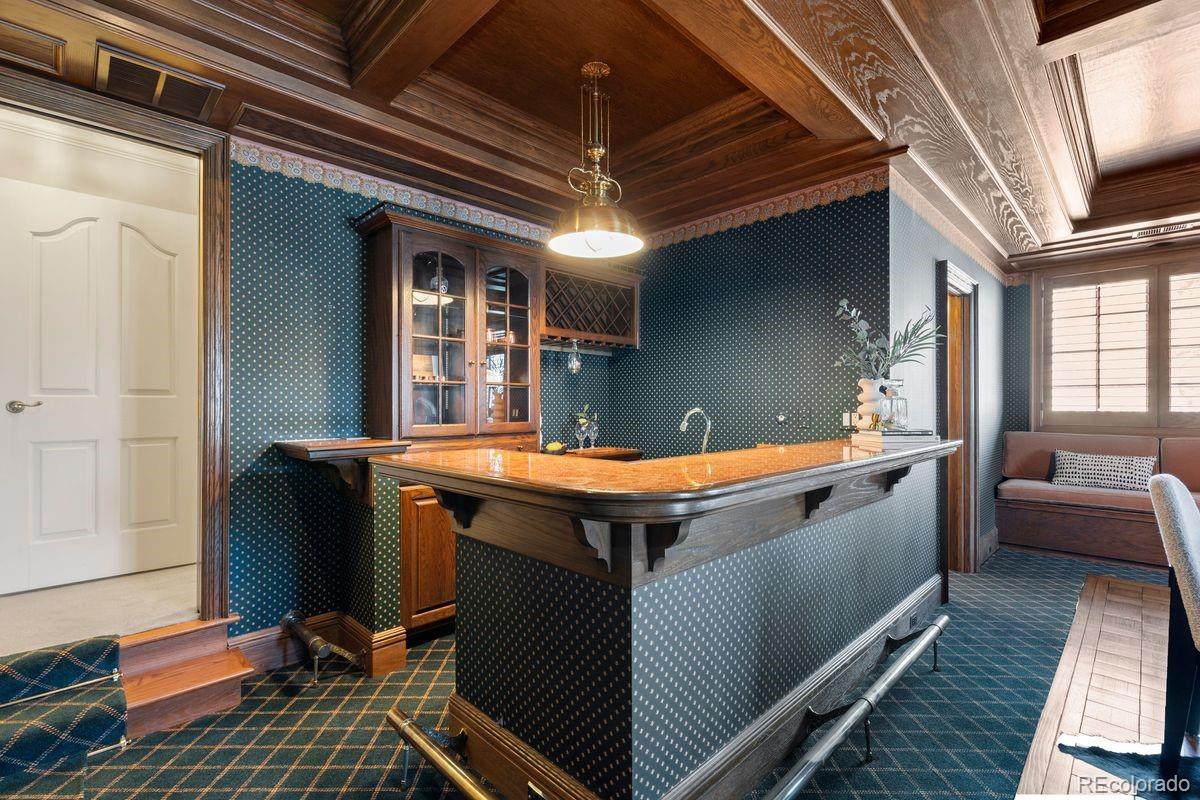 4703 S Elizabeth Court