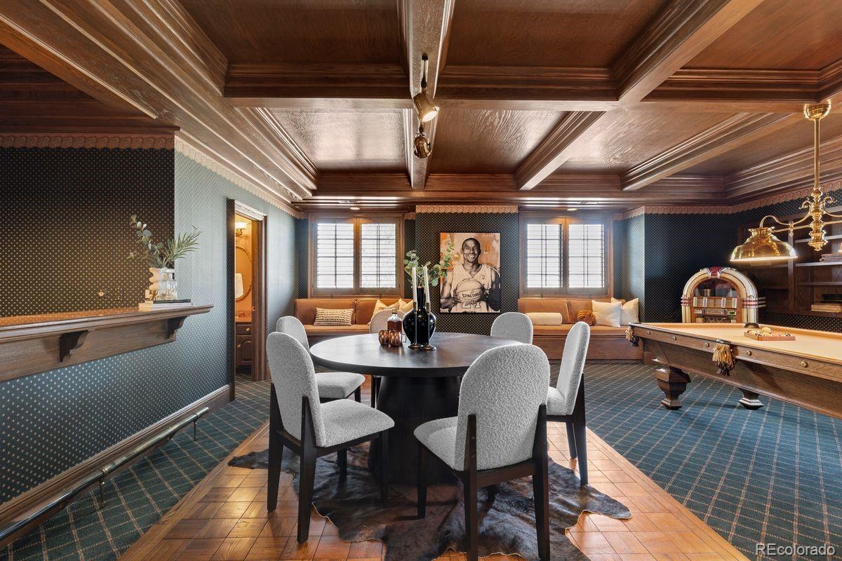 4703 S Elizabeth Court