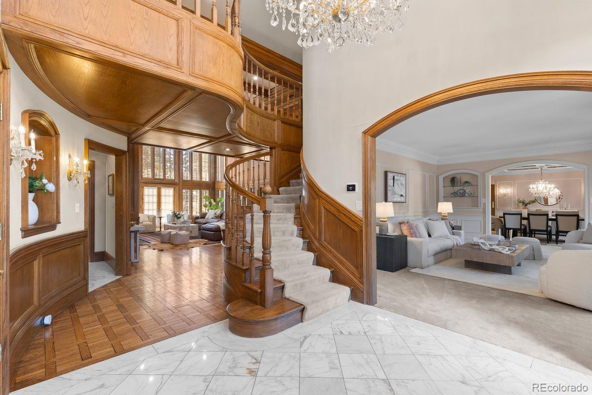 4703 S Elizabeth Court