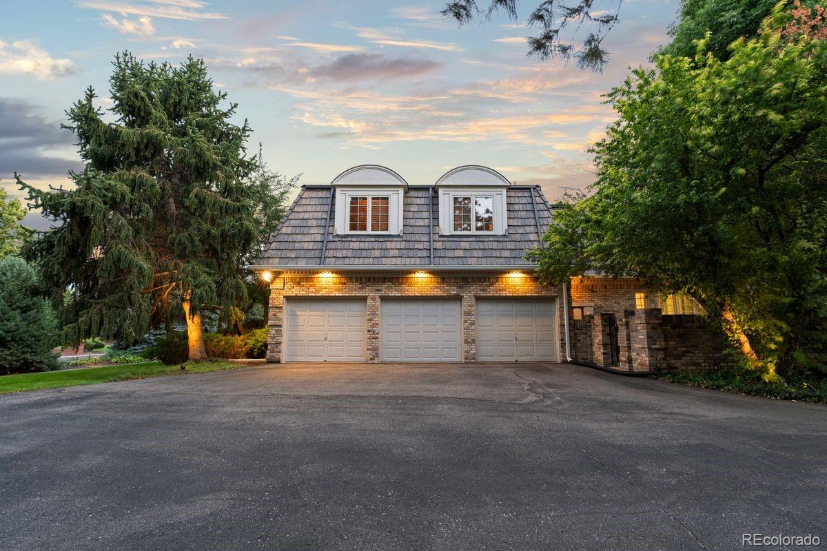 4703 S Elizabeth Court