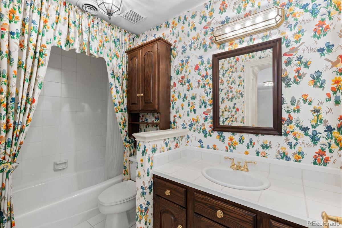 4703 S Elizabeth Court