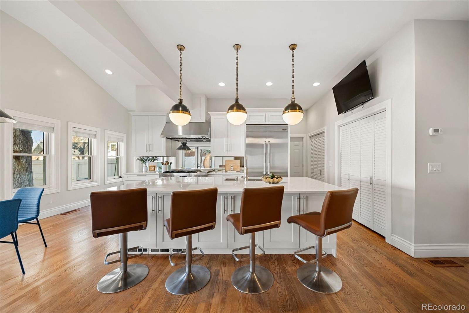 4949 E 6th Avenue Parkway