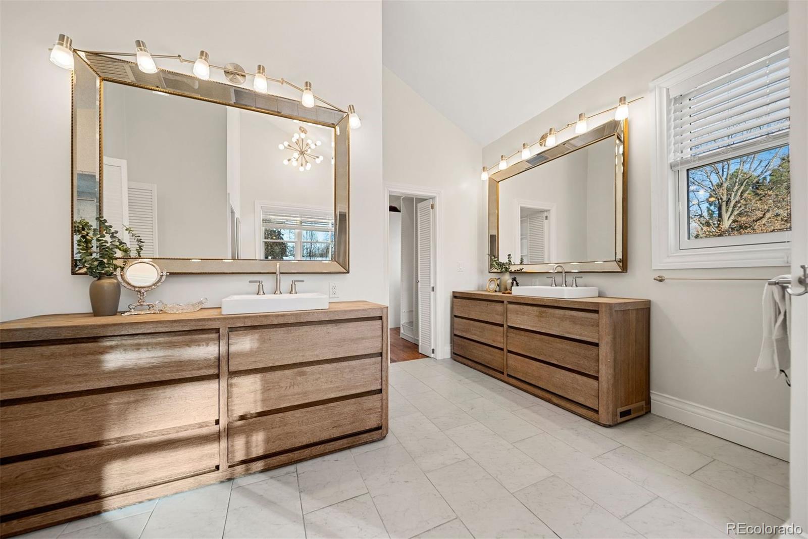 4949 E 6th Avenue Parkway