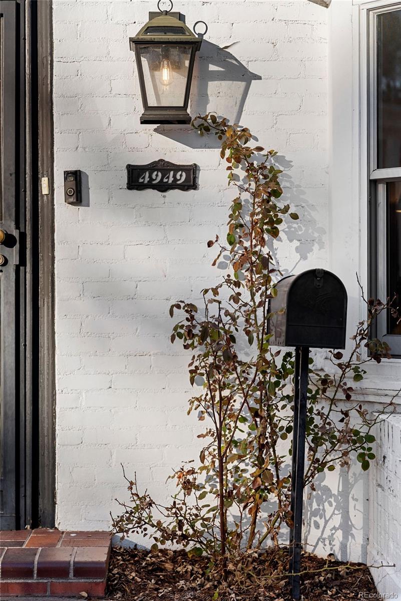 4949 E 6th Avenue Parkway