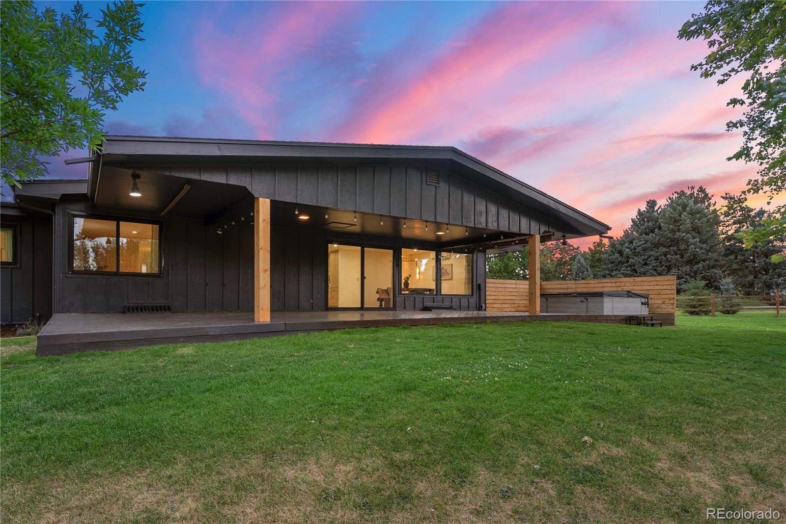 5618 S Newport Street