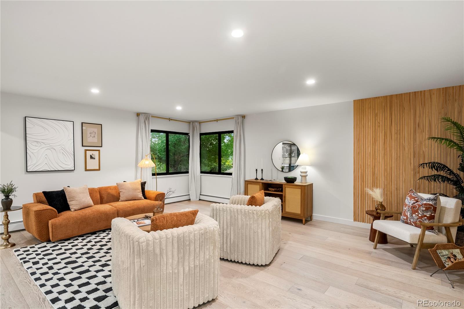 5618 S Newport Street