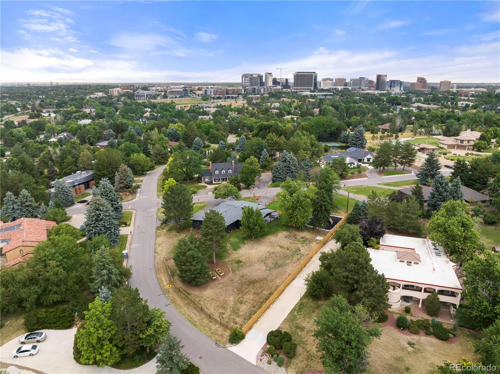 5618 S Newport Street